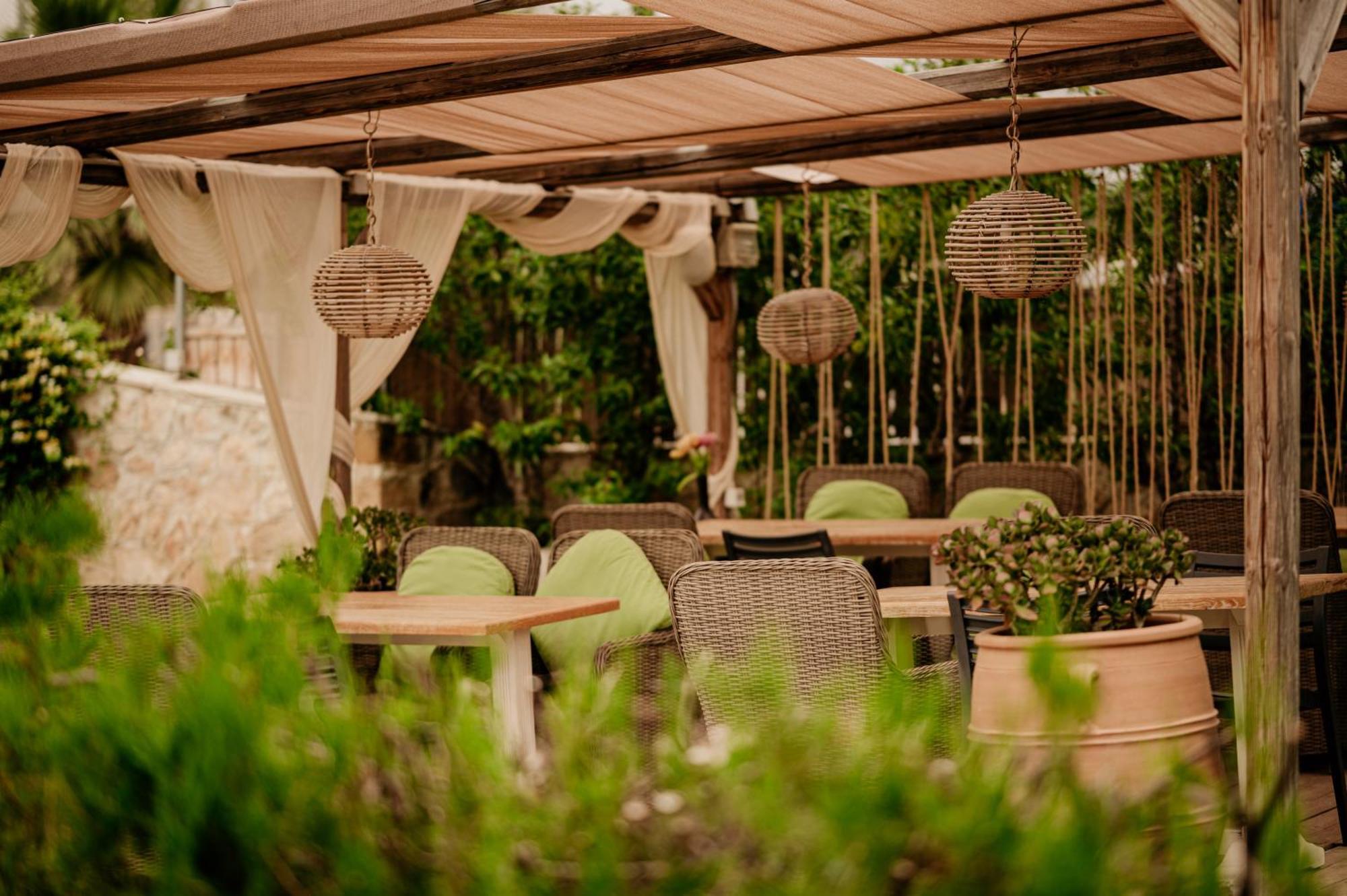 Iphigenia Mythic Retreat Apartment แอร์ซอนิสซอส ภายนอก รูปภาพ