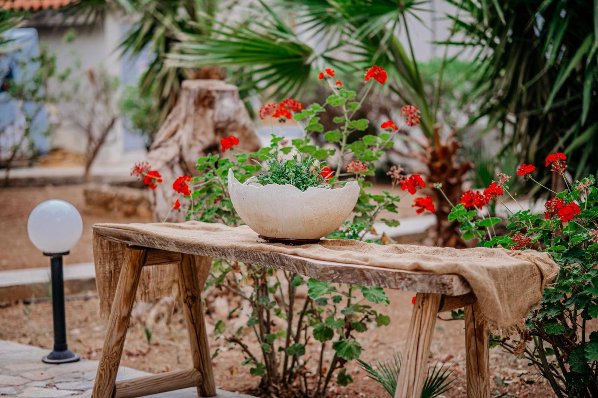 Iphigenia Mythic Retreat Apartment แอร์ซอนิสซอส ภายนอก รูปภาพ